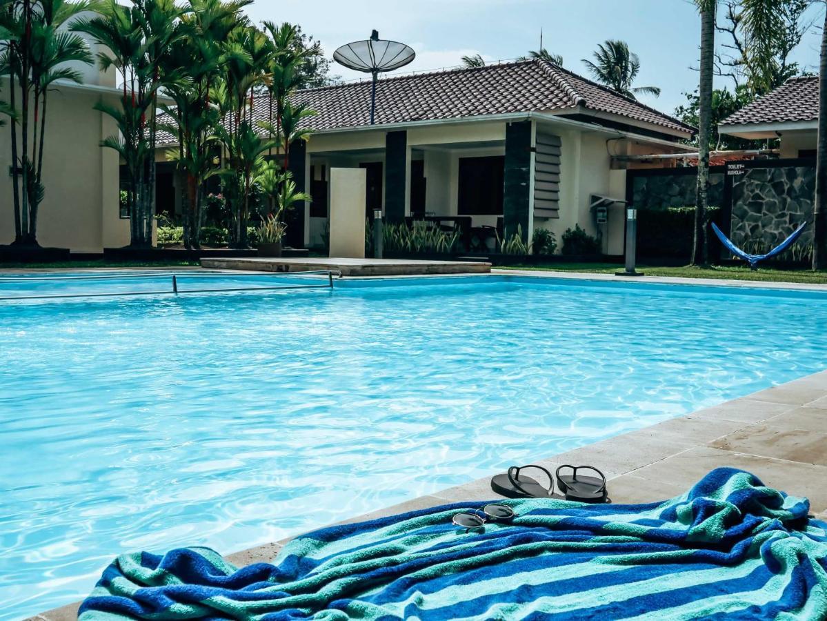 Sunrise Resort Batukaras Exterior photo