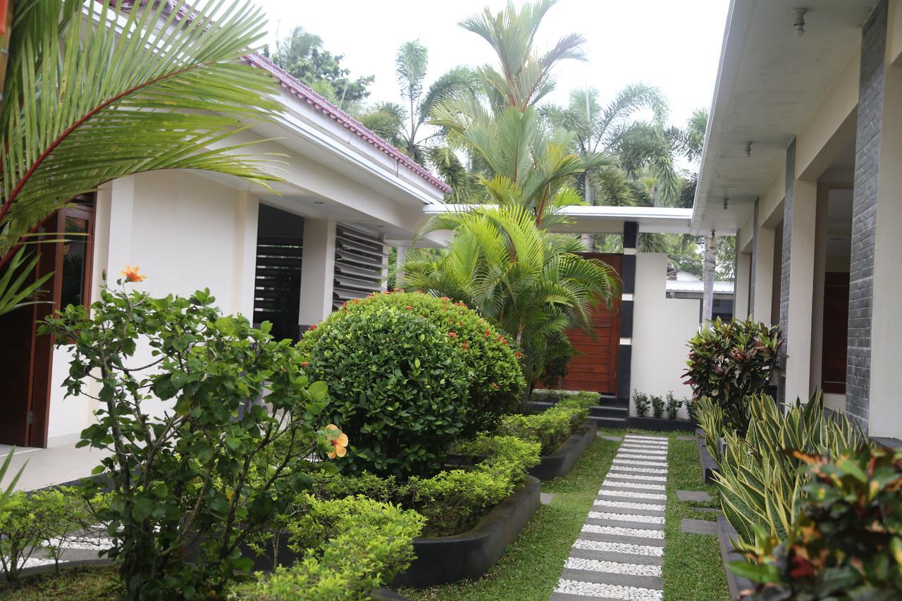 Sunrise Resort Batukaras Exterior photo